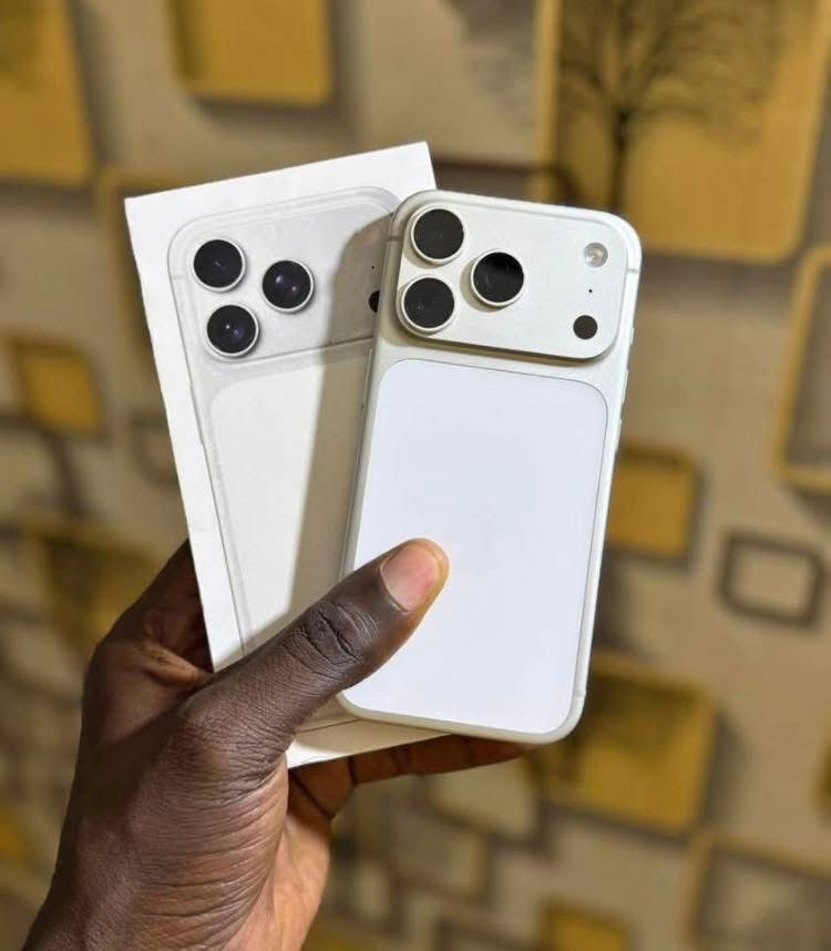 iPhone neuf comme deuxième main très propre